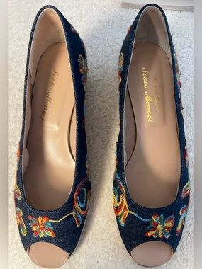 Women’s Sesto Meucci Navy Denim Embroidered Peep-Toe Heels size 9M